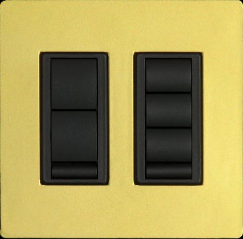 Xcene Wall AMP V2 Dourado e Preto